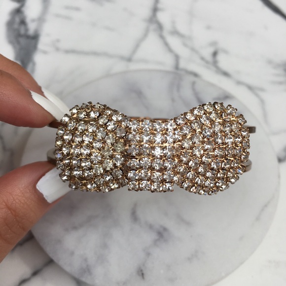 Bow Cuff Bracelet 🎀💎 - Picture 3 of 8